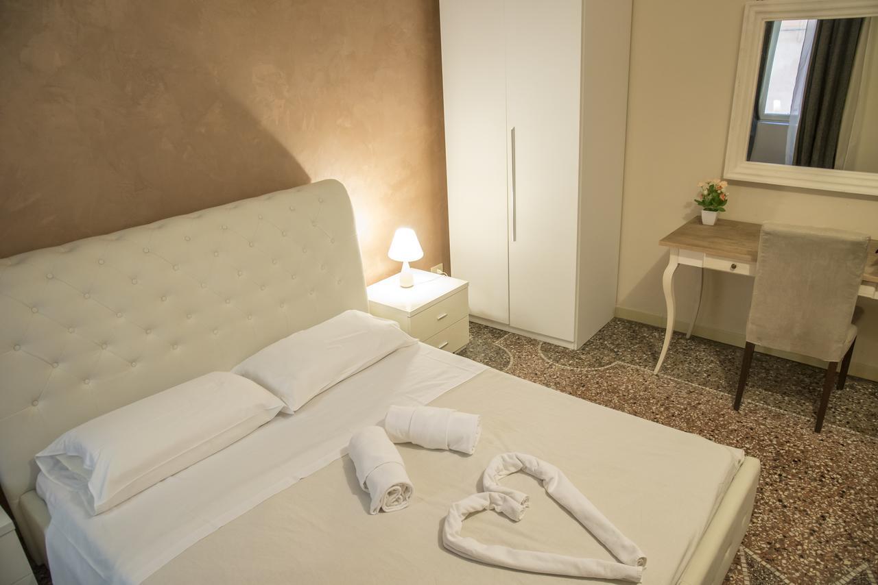 Baldassini Suites โรม ภายนอก รูปภาพ