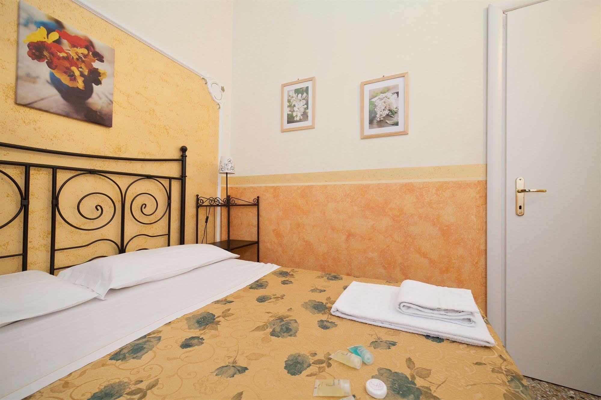 Baldassini Suites โรม ภายนอก รูปภาพ